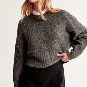 Abercrombie & Fitch Gray Sweater